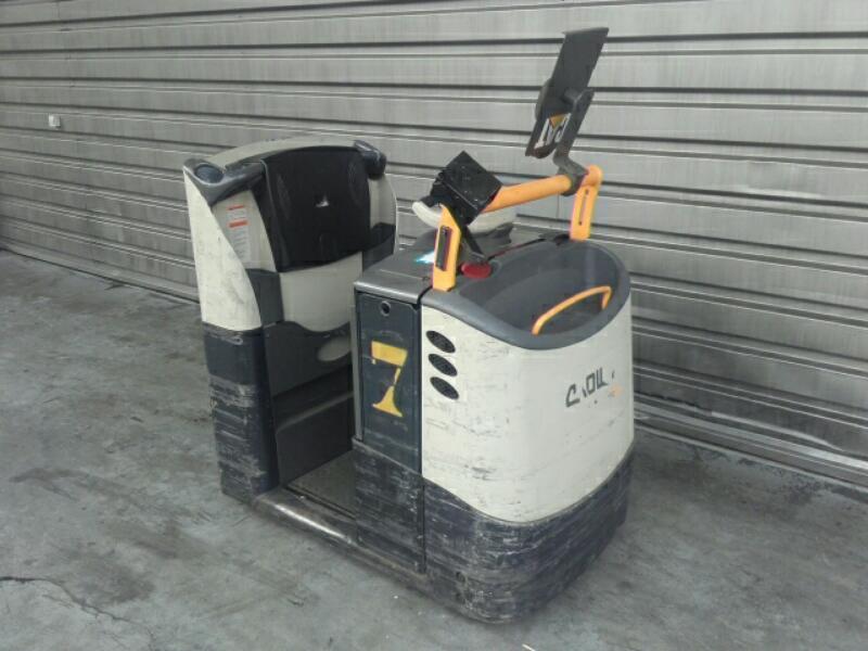 Terminaltraktoren Crown TC3000 - 1