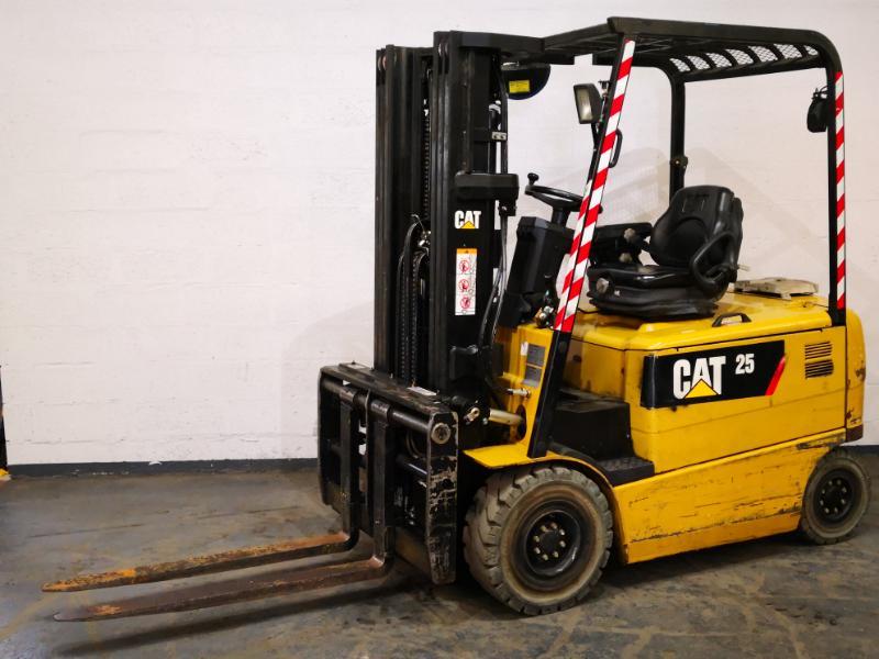 4-Rad Gabelstapler Caterpillar EP25K-PAC - 1