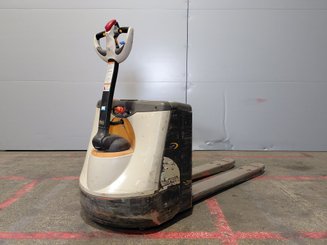 Niederhubwagen mit Deichsel Crown WP3020-2.0
