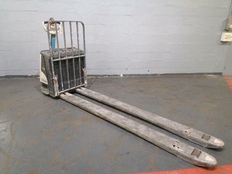 Niederhubwagen mit Deichsel Crown WP3020-2.0