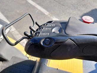 4-Rad Gabelstapler Caterpillar GP25N - 8