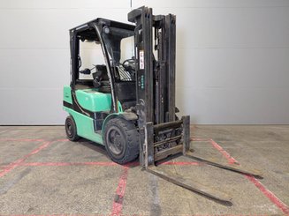 4-Rad Gabelstapler Yale GDP30VX - 1