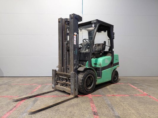 4-Rad Gabelstapler Yale GDP30VX - 1