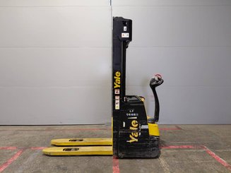 Hochhubwagen Yale MS12AC