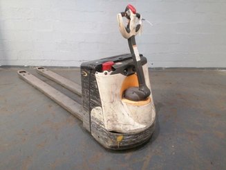 Niederhubwagen mit Deichsel Crown WP2320-20