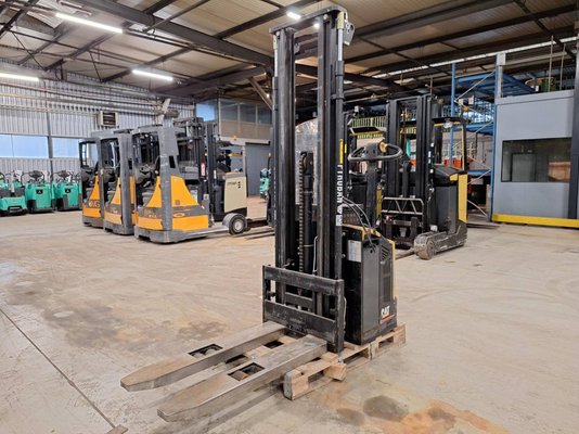 Hochhubwagen mit Deichsel Caterpillar NSP16N - 1