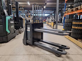Niederhubwagen mit Deichsel Crown WP3080 - 1