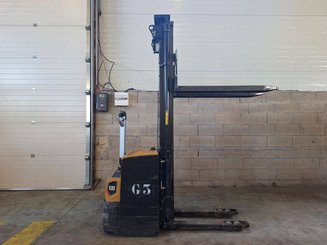 Hochhubwagen mit Deichsel Caterpillar NSP16N2