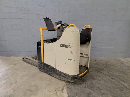 Niederhubwagen Fahrerstand Crown WT3040 - 1