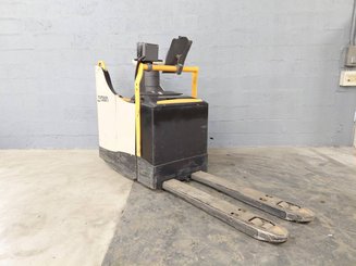 Niederhubwagen Fahrerstand Crown WT3040 - 1