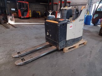 Niederhubwagen mit Deichsel Crown WT3040 2.00