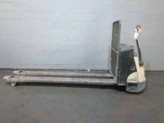Niederhubwagen mit Deichsel Crown WP3020-2.0