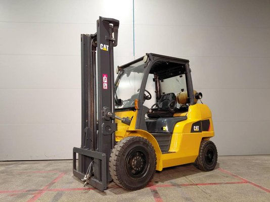 4-Rad Gabelstapler Caterpillar GP40NTD - 1