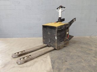 Niederhubwagen Fahrerstand Caterpillar NPV20N2