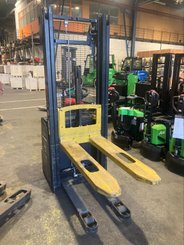 Hochhubwagen Yale MS12AC