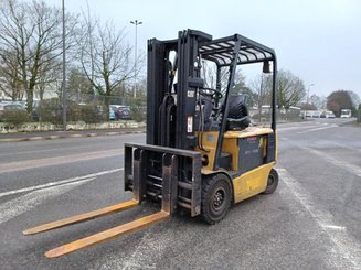 4-Rad Gabelstapler Caterpillar EP25K