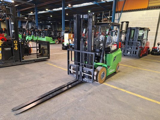 4-Rad Gabelstapler Hangcha AE25-I - 1