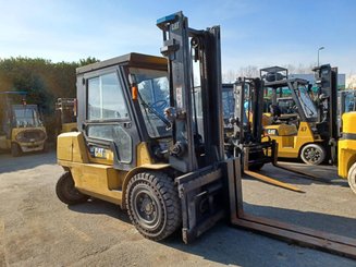 4-Rad Gabelstapler Caterpillar DP50K2