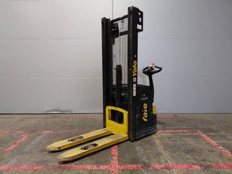Hochhubwagen Yale MS12AC