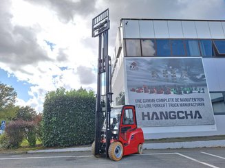 4-Rad Gabelstapler Hangcha AE30