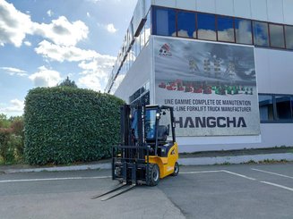 4-Rad Gabelstapler Hangcha XE18i