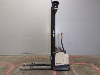 Hochhubwagen mit Deichsel Crown WF3000 - 6