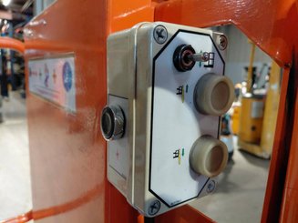 Senkrechtlift JLG TOUCANDUO