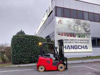 4-Rad Gabelstapler Hangcha AE18