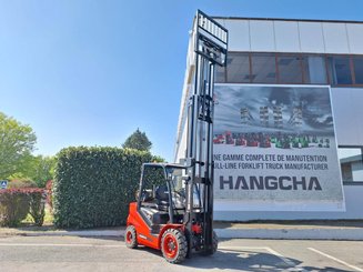 4-Rad Gabelstapler Hangcha XF30G-2