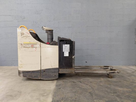 Niederhubwagen Fahrerstand Crown WT3040 2.00 - 1