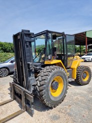 Geländestapler JCB 940-2