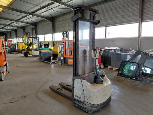 Hochhubwagen mit Deichsel Crown WF3000 1.2 - 1