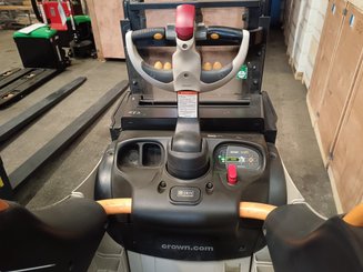Hochhubwagen mit Deichsel Crown DT3040 2.0
