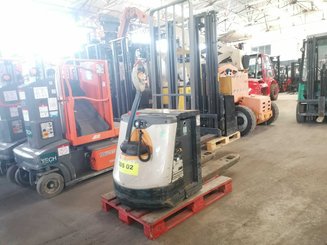 Niederhubwagen mit Deichsel Crown WP3080 - 1