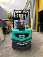 4-Rad Gabelstapler Mitsubishi FG18N