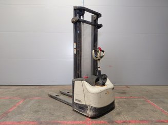 Hochhubwagen mit Deichsel Crown WF3000 10