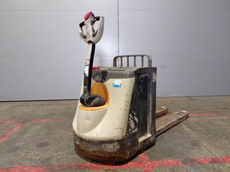 Niederhubwagen mit Deichsel Crown WP3080 - 3