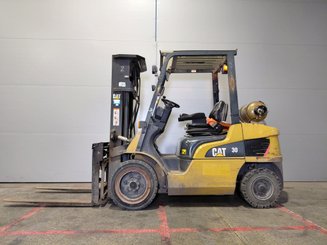 4-Rad Gabelstapler Caterpillar GP30NTD