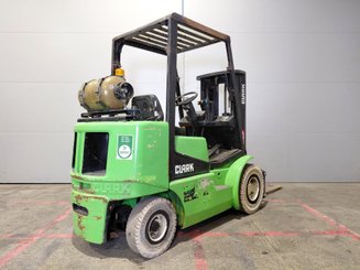 Gasstapler Clark CGP25 - 3