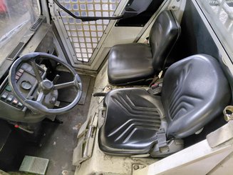 Schlepper Charlatte T135