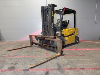 4-Rad Gabelstapler Yale ERP45VL