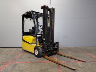 4-Rad Gabelstapler Yale ERP20