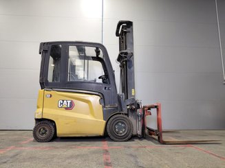 4-Rad Gabelstapler Caterpillar EP30CN