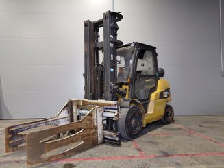 4-Rad Gabelstapler Caterpillar GP45NTD