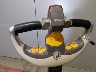 Niederhubwagen mit Deichsel Crown WP3080 - 7