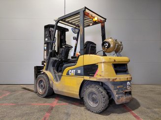 4-Rad Gabelstapler Caterpillar GP30NTD