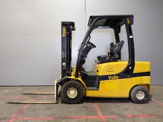 4-Rad Gabelstapler Yale GDP25