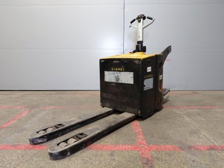Niederhubwagen Fahrerstand Caterpillar NPV20N2