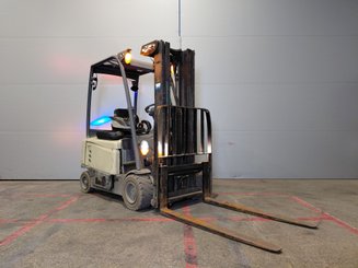 4-Rad Gabelstapler Crown SCF6040-18