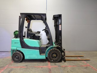 Gasstapler Yale YALE GLP25